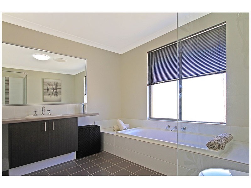 105 Liberty Drive, Clarkson WA 6030