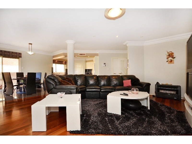 54 Belleview Crescent, Dianella WA 6059