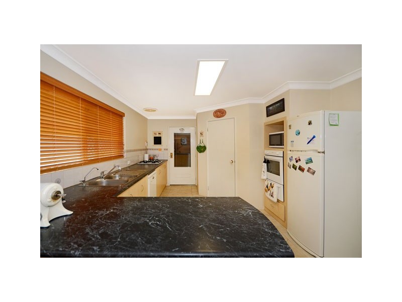 73 Rochester Circle, Balga WA 6061