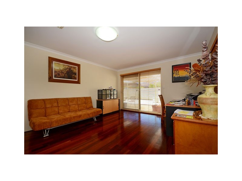 73 Rochester Circle, Balga WA 6061