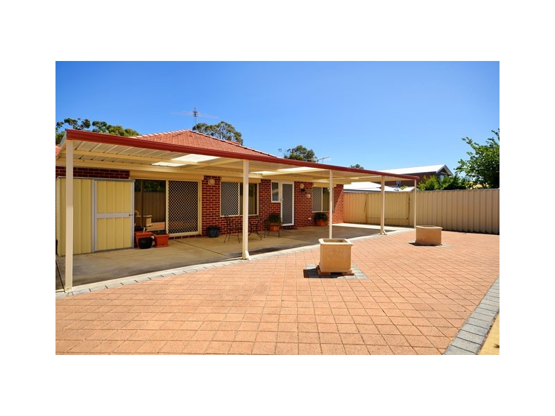 73 Rochester Circle, Balga WA 6061