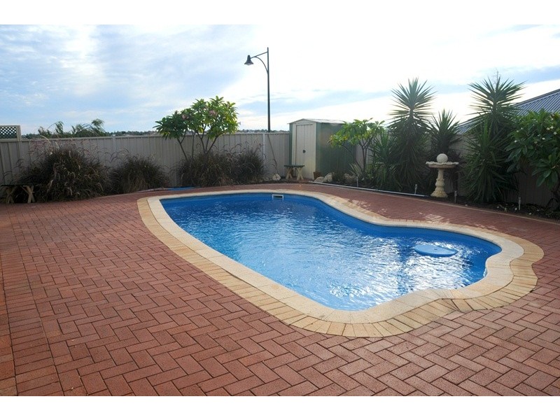 15 Hinchinbrook Avenue, Ridgewood WA 6030