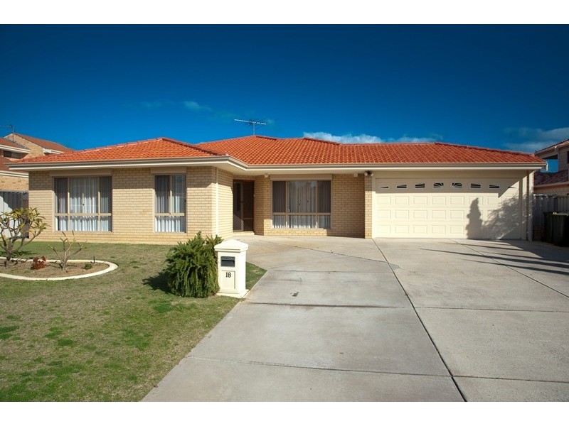 18 Dampier Avenue, Mullaloo WA 6027