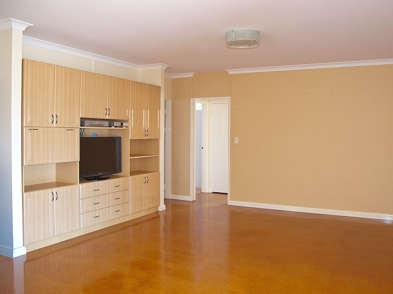 18 Dampier Avenue, Mullaloo WA 6027