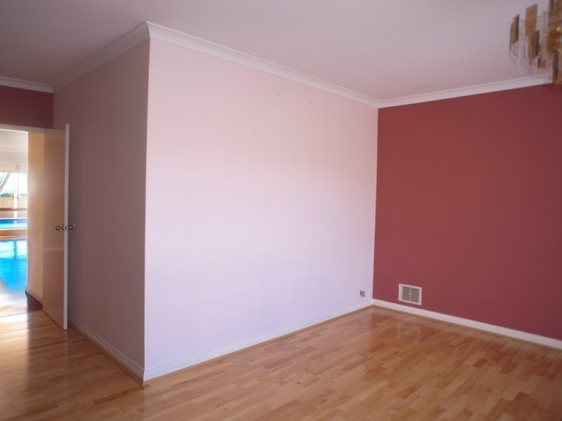 18 Dampier Avenue, Mullaloo WA 6027