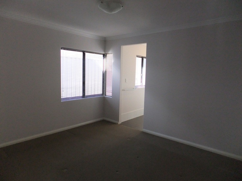 4 Kingsfold Street, Balga WA 6061