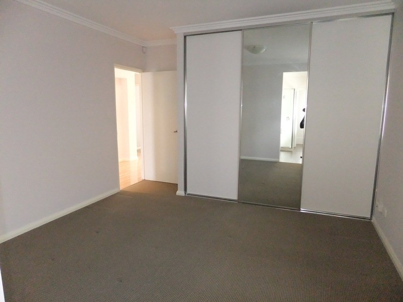 4 Kingsfold Street, Balga WA 6061