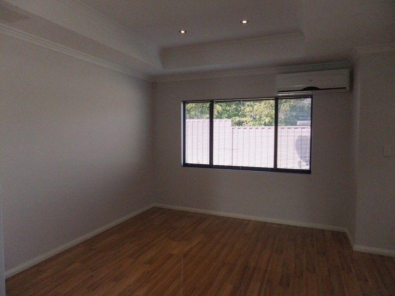 4 Kingsfold Street, Balga WA 6061