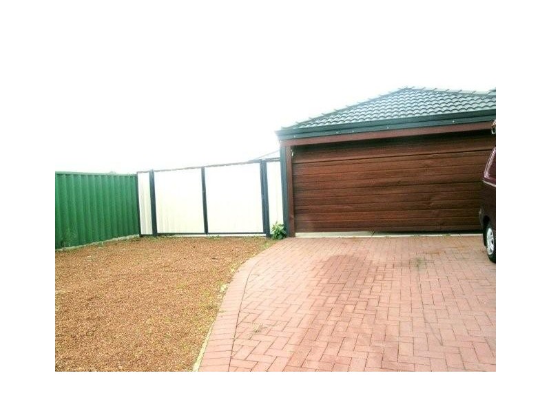 16 Burbank Elbow, Wanneroo WA 6065