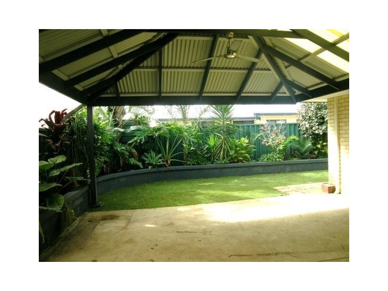 16 Burbank Elbow, Wanneroo WA 6065