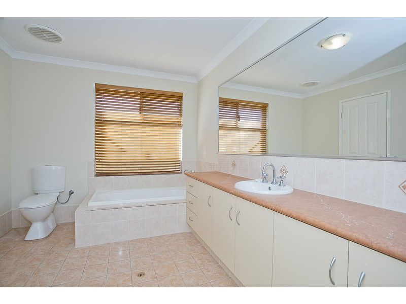 4 Daytona Drive, Iluka WA 6028