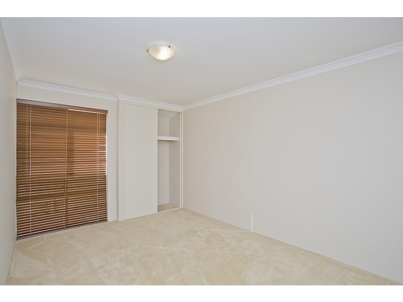 4 Daytona Drive, Iluka WA 6028