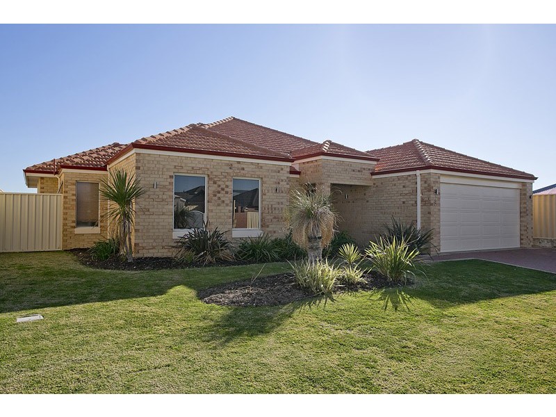 4 Daytona Drive, Iluka WA 6028