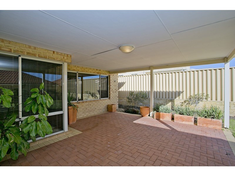 4 Daytona Drive, Iluka WA 6028