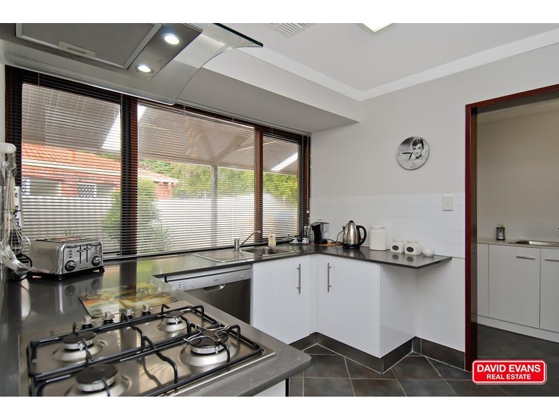 38 Glenbank Crescent, Kallaroo WA 6025