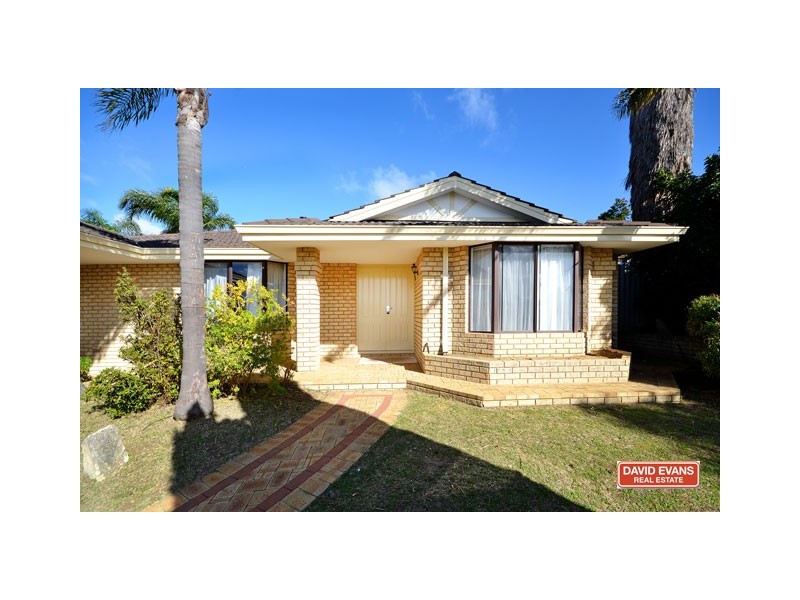 19 Pepperwood Grove, Woodvale WA 6026