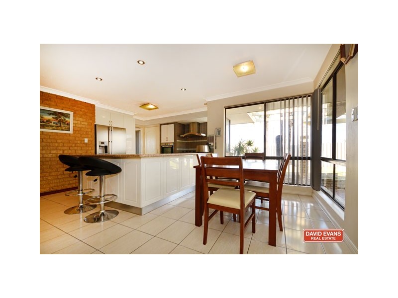 19 Pepperwood Grove, Woodvale WA 6026