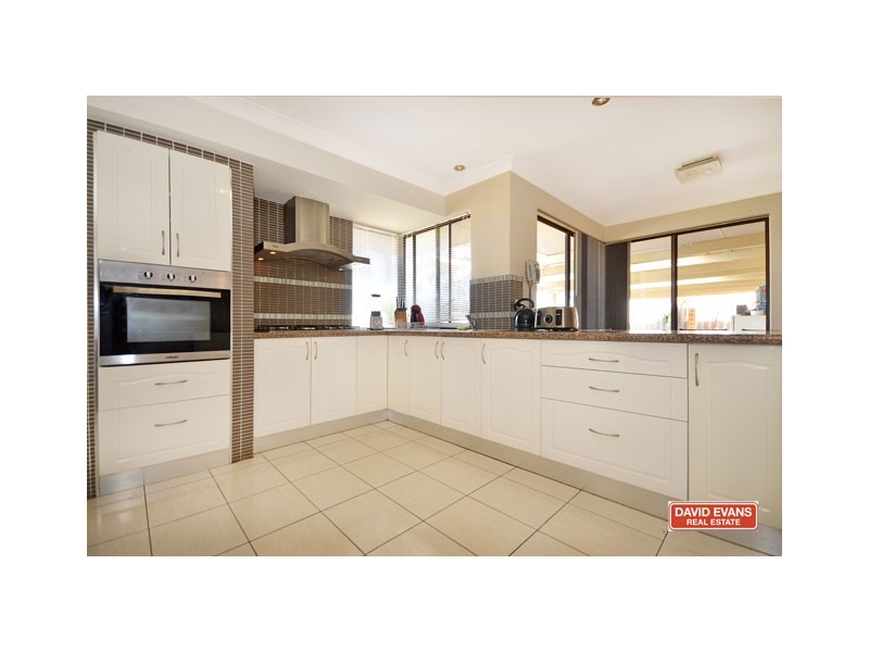 19 Pepperwood Grove, Woodvale WA 6026