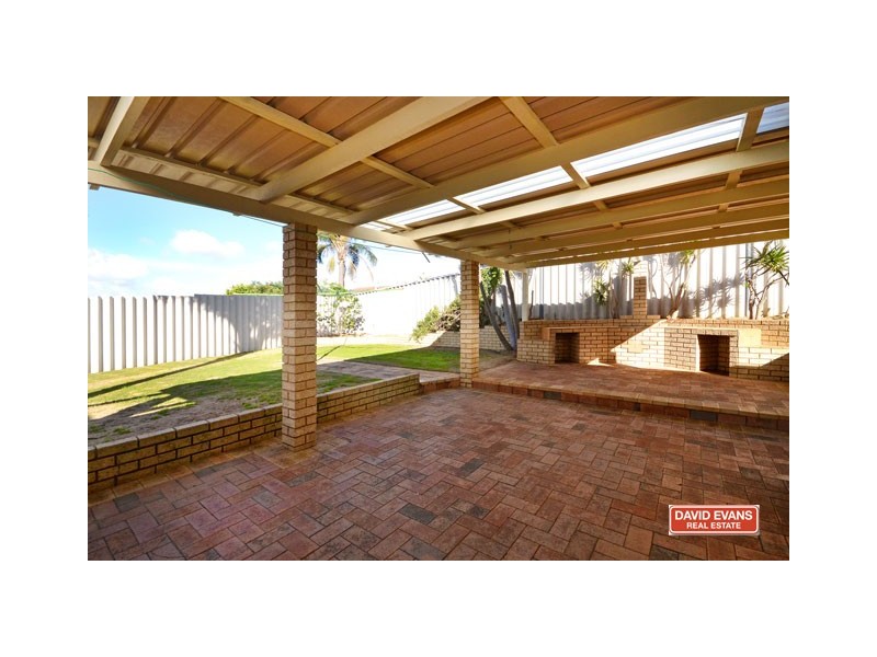 19 Pepperwood Grove, Woodvale WA 6026