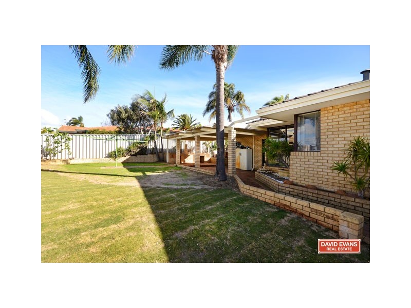 19 Pepperwood Grove, Woodvale WA 6026
