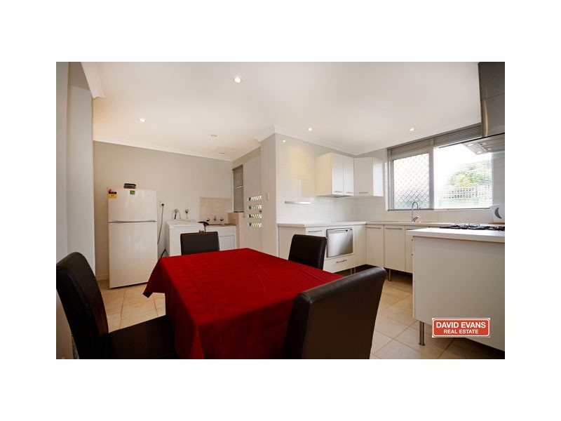 34B Macedon Pl, Craigie WA 6025