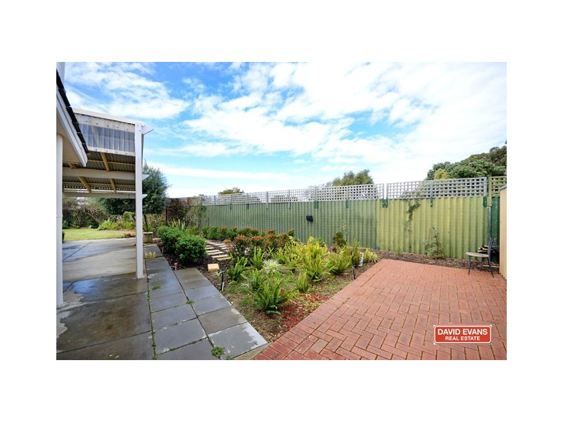 34B Macedon Pl, Craigie WA 6025