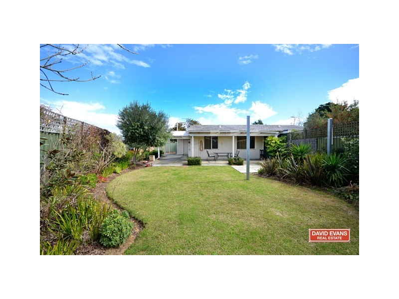 34B Macedon Pl, Craigie WA 6025