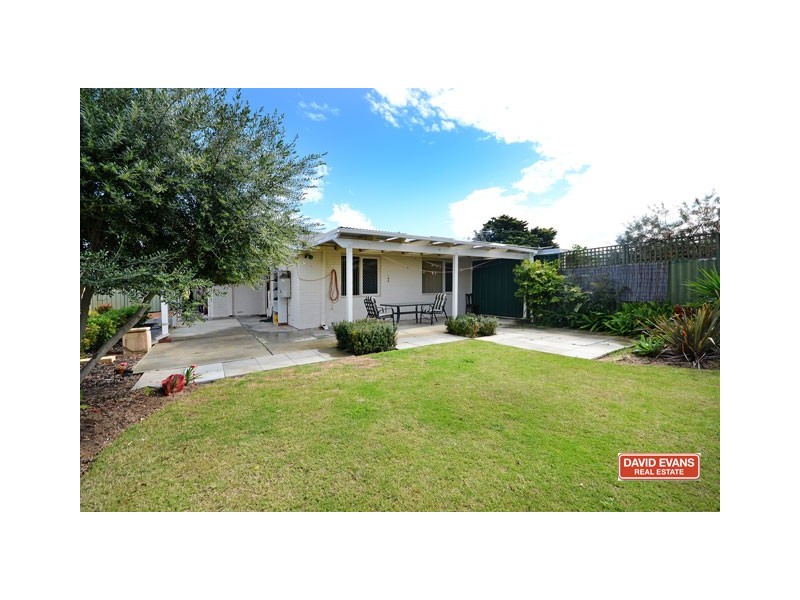 34B Macedon Pl, Craigie WA 6025
