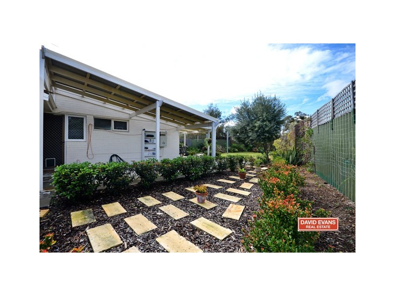 34B Macedon Pl, Craigie WA 6025