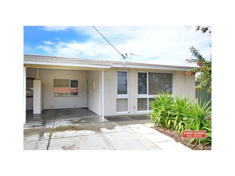 34B Macedon Pl, Craigie WA 6025