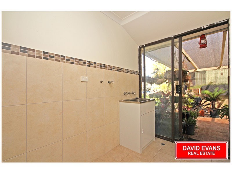 8 Nolan Pl, Beldon WA 6027