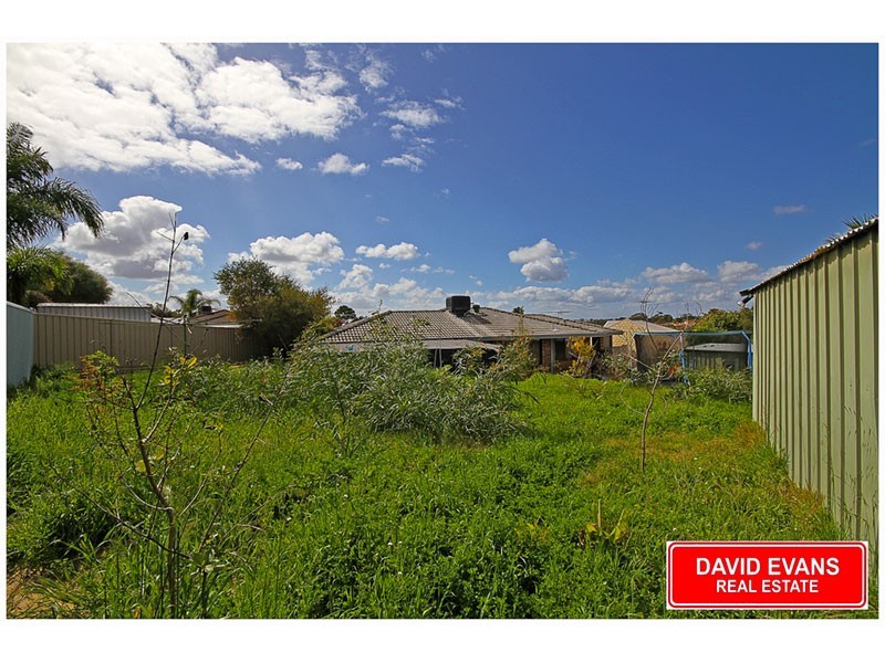 8 Nolan Pl, Beldon WA 6027
