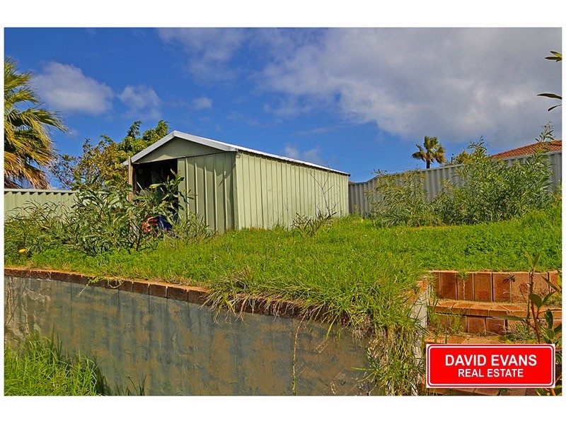8 Nolan Pl, Beldon WA 6027