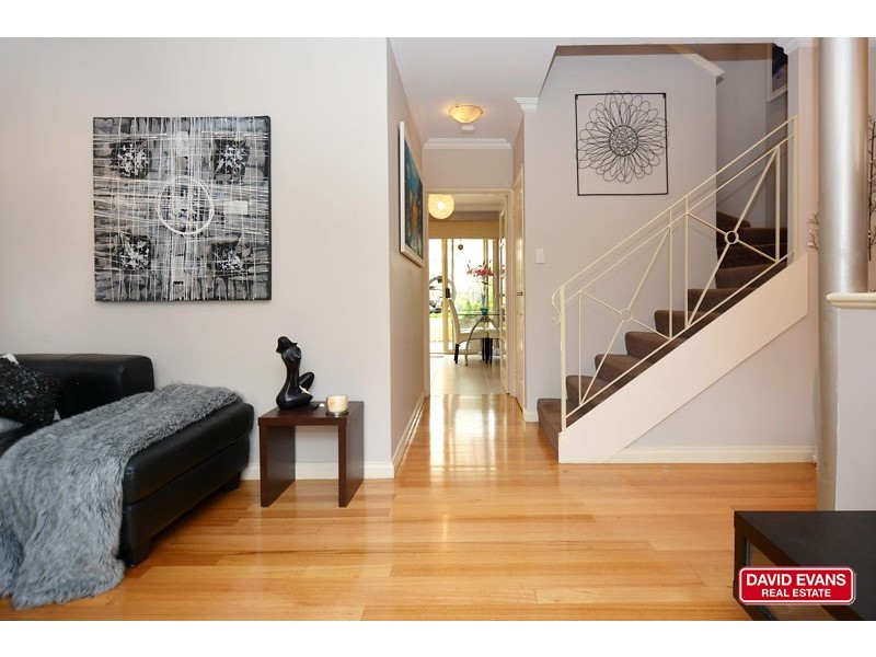 7/8 Centennial Gdns, Hillarys WA 6025