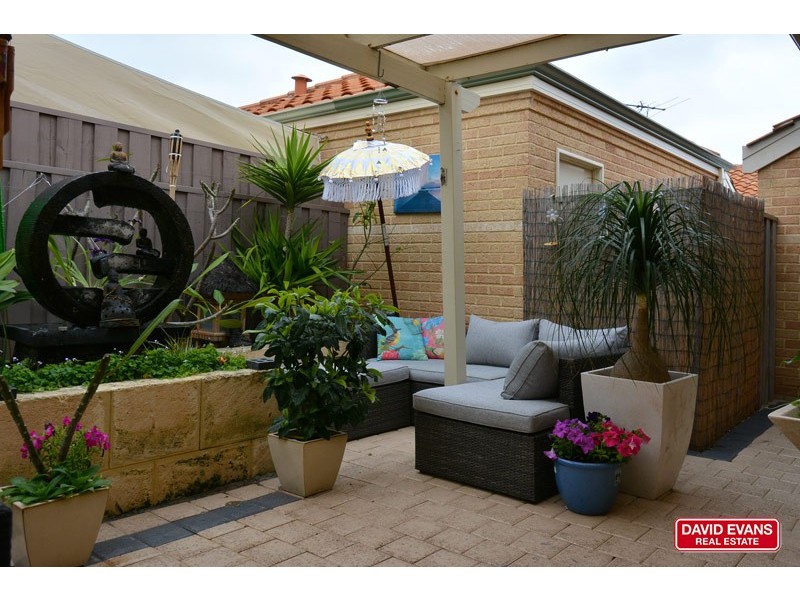 7/8 Centennial Gdns, Hillarys WA 6025