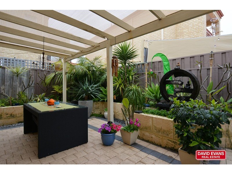 7/8 Centennial Gdns, Hillarys WA 6025