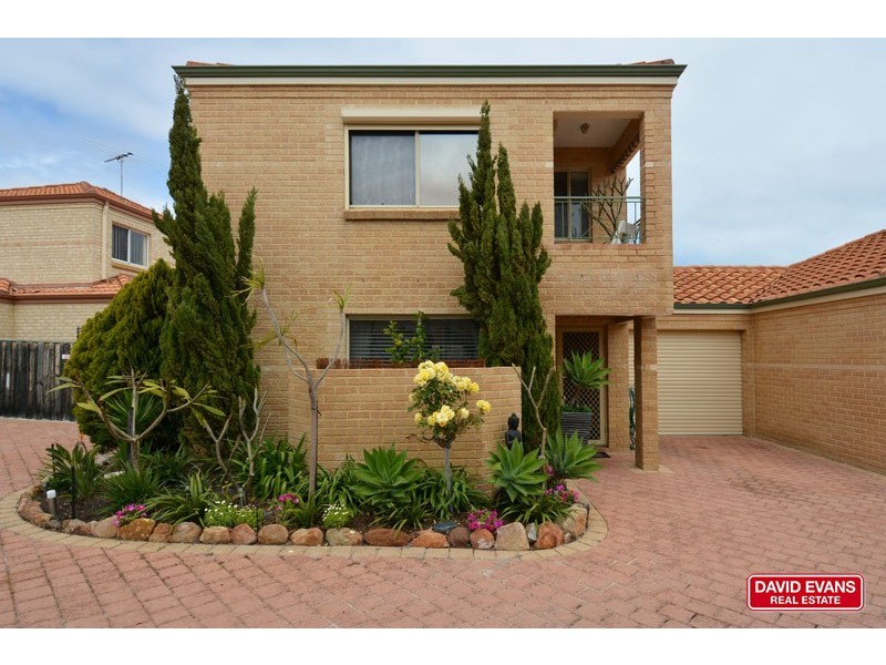 7/8 Centennial Gdns, Hillarys WA 6025