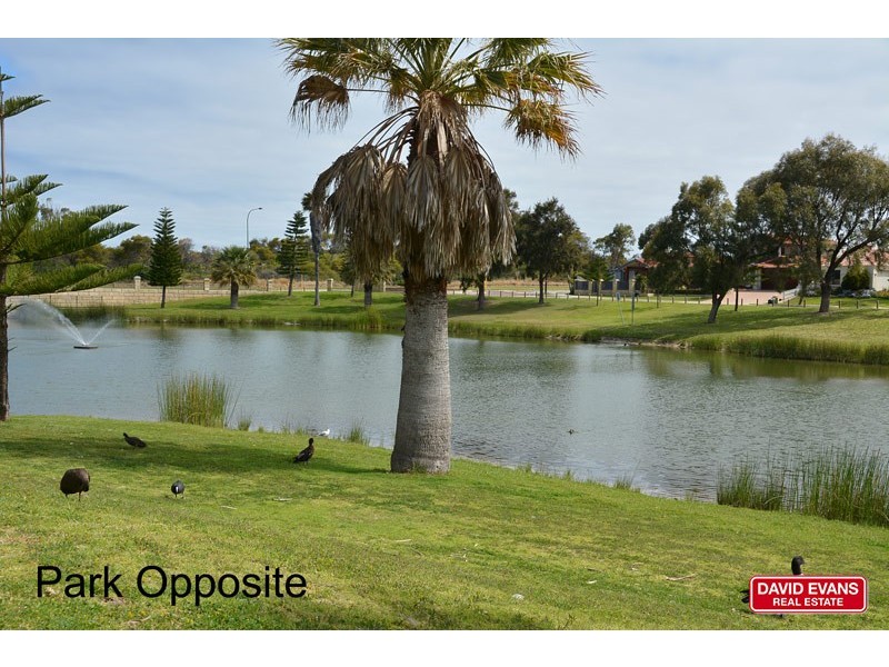 7/8 Centennial Gdns, Hillarys WA 6025