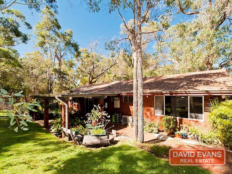 49 Bushland Retreat, Carramar WA 6031