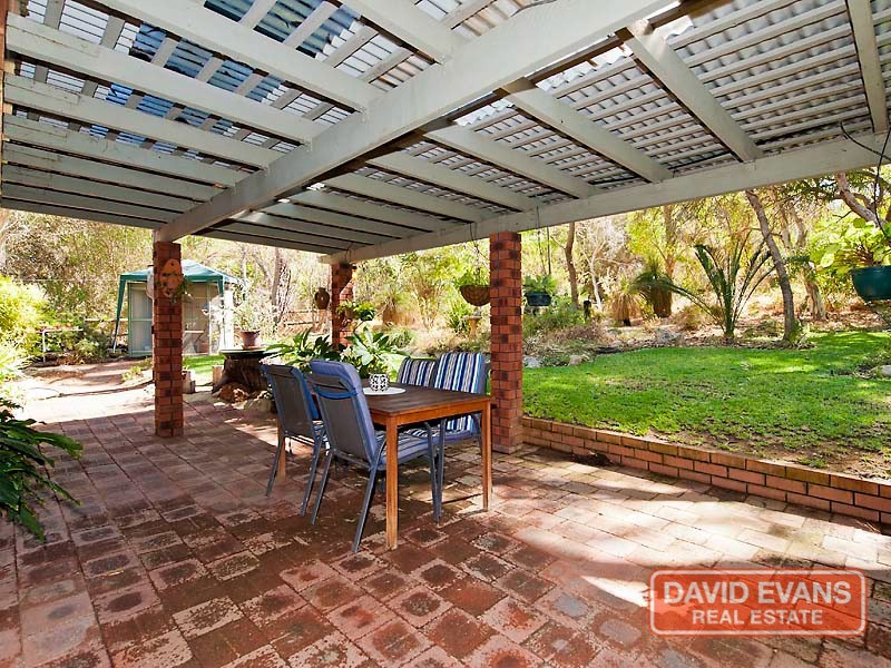 49 Bushland Retreat, Carramar WA 6031