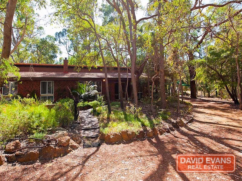 49 Bushland Retreat, Carramar WA 6031
