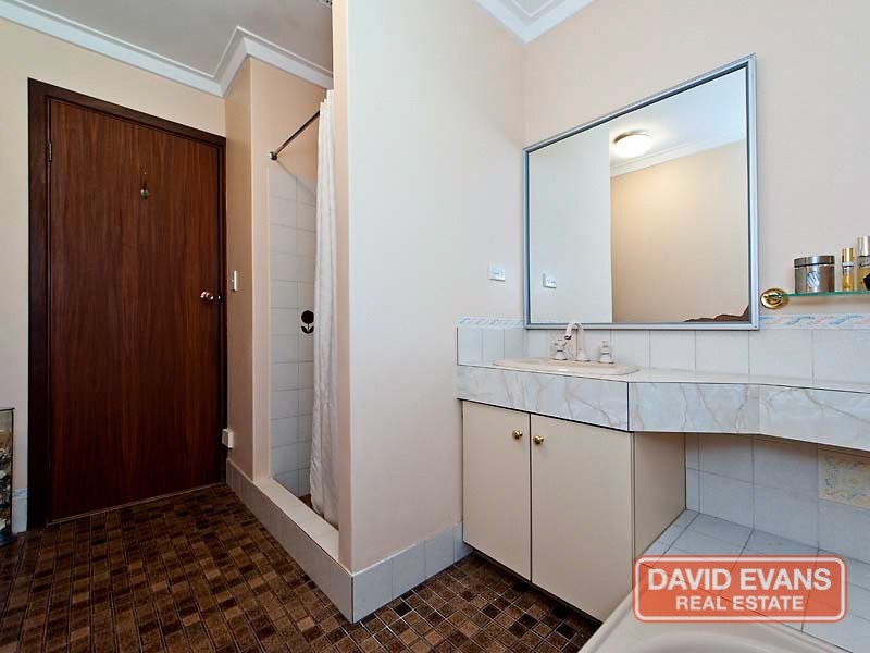 49 Bushland Retreat, Carramar WA 6031