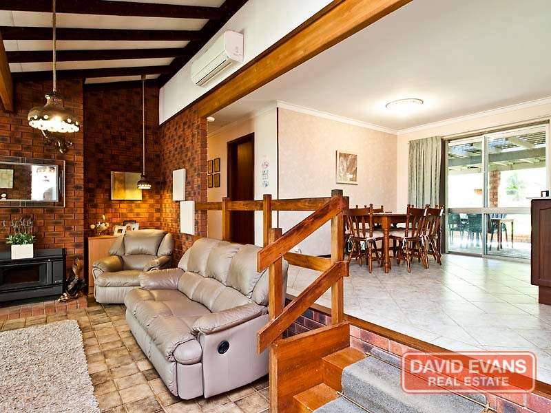 49 Bushland Retreat, Carramar WA 6031