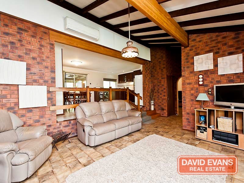 49 Bushland Retreat, Carramar WA 6031