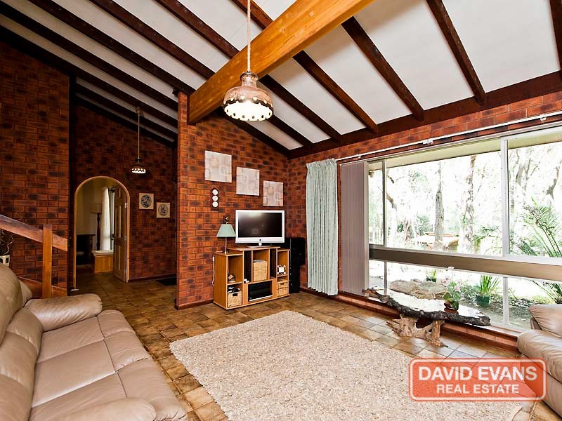 49 Bushland Retreat, Carramar WA 6031