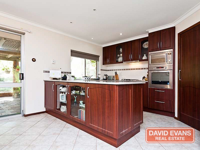 49 Bushland Retreat, Carramar WA 6031