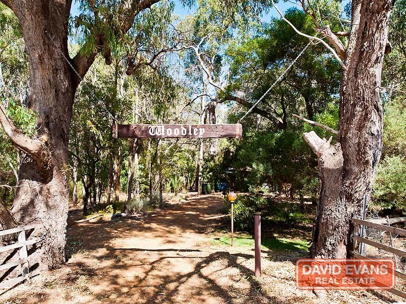 49 Bushland Retreat, Carramar WA 6031