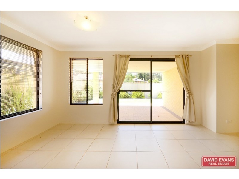8 Kaoriki Court, Maida Vale WA 6057