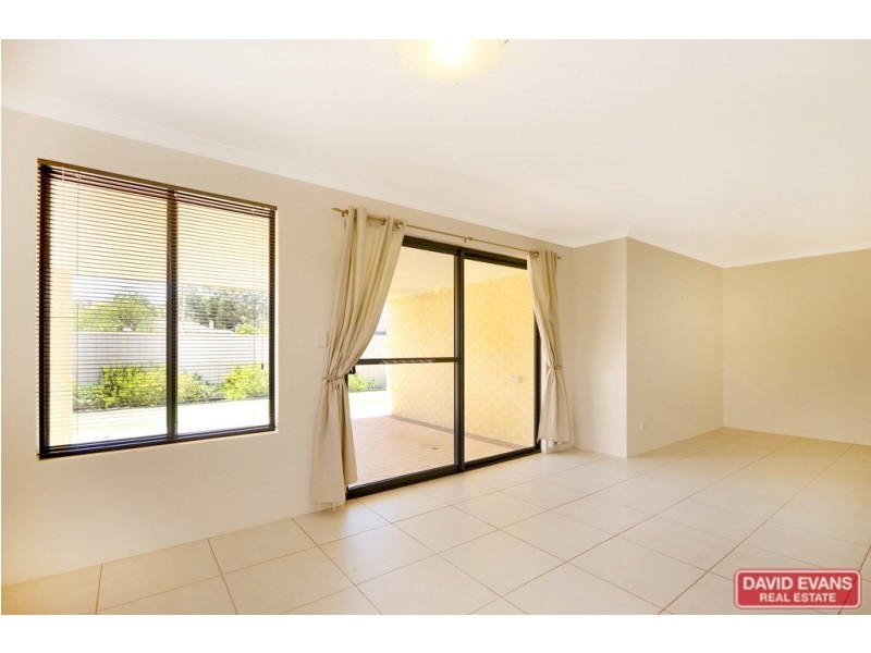 8 Kaoriki Court, Maida Vale WA 6057
