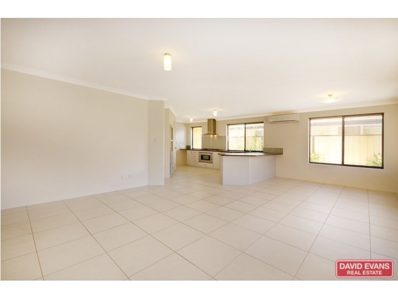 8 Kaoriki Court, Maida Vale WA 6057